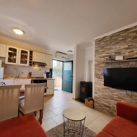 Holiday Home Duje Mali Iz Bagian luar foto