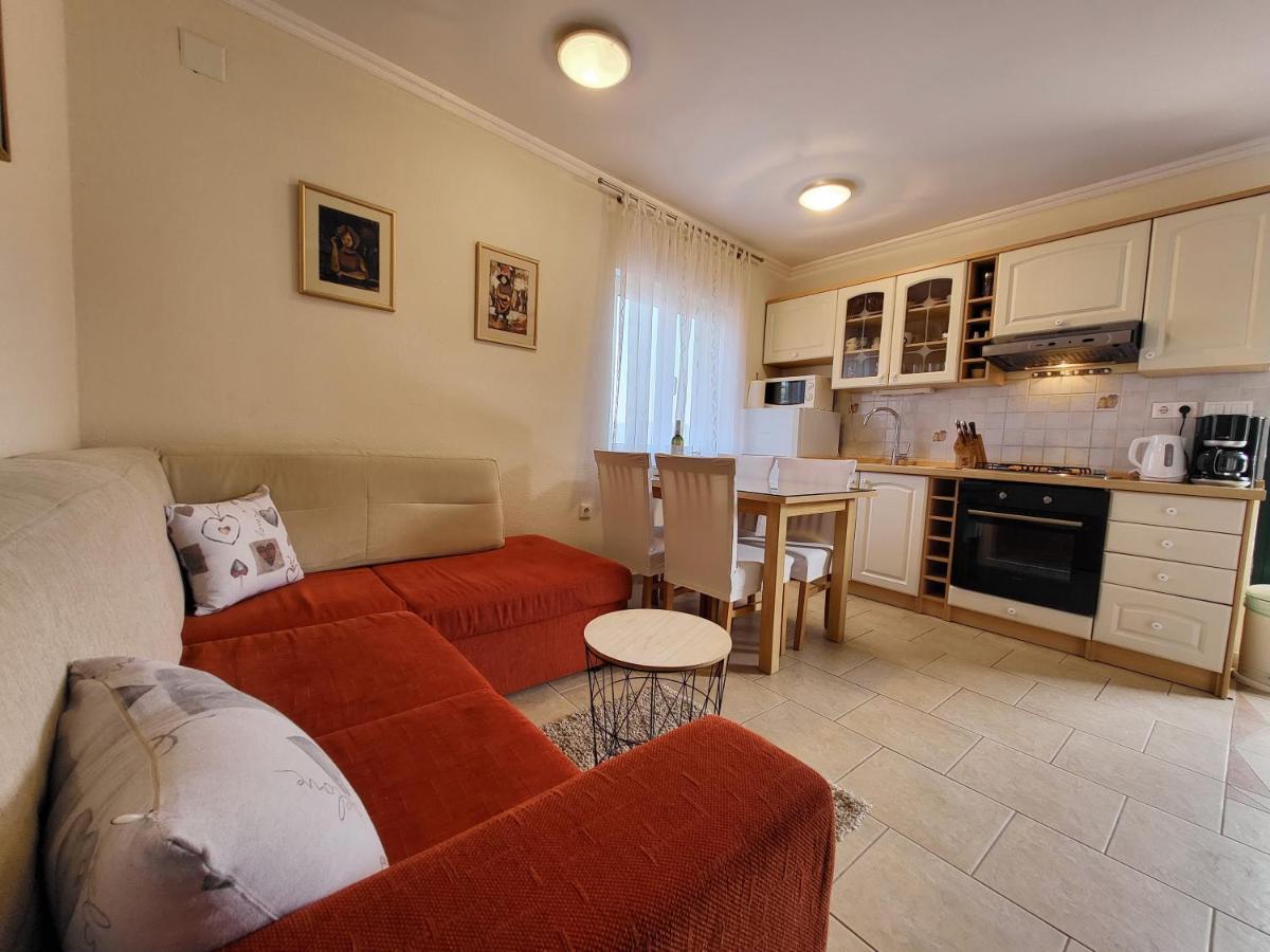 Holiday Home Duje Mali Iz Bagian luar foto