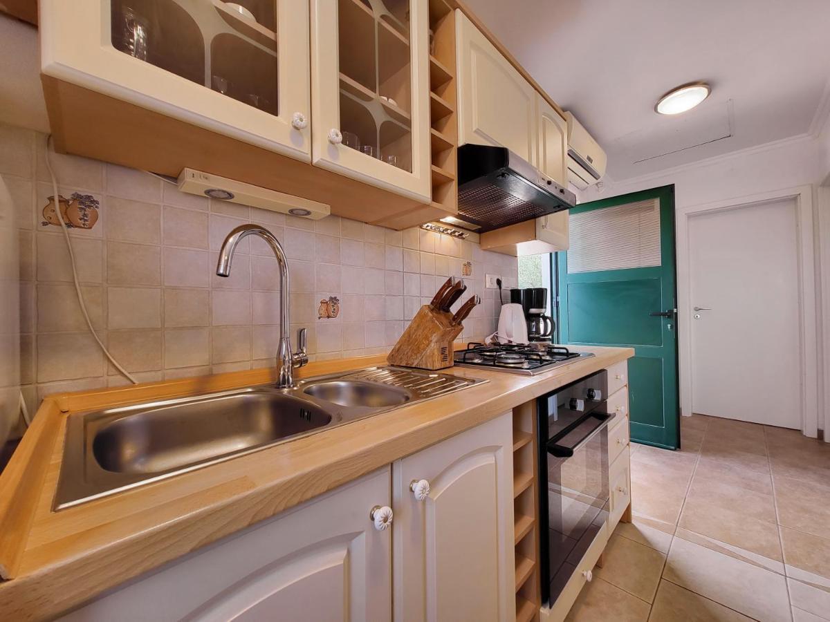 Holiday Home Duje Mali Iz Bagian luar foto