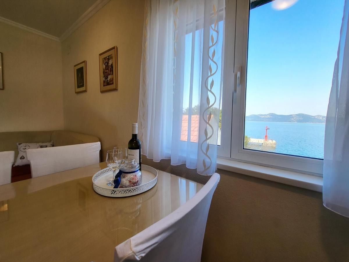 Holiday Home Duje Mali Iz Bagian luar foto