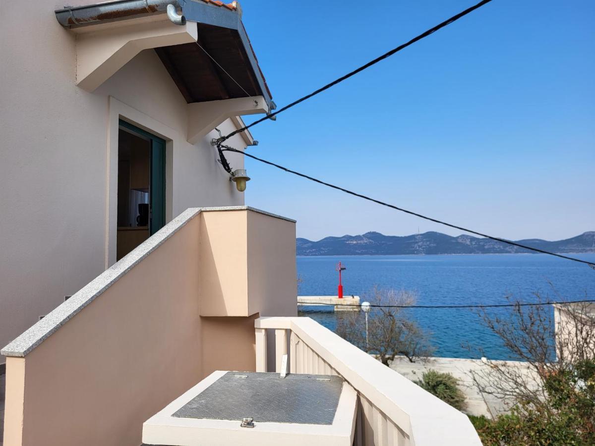 Holiday Home Duje Mali Iz Bagian luar foto
